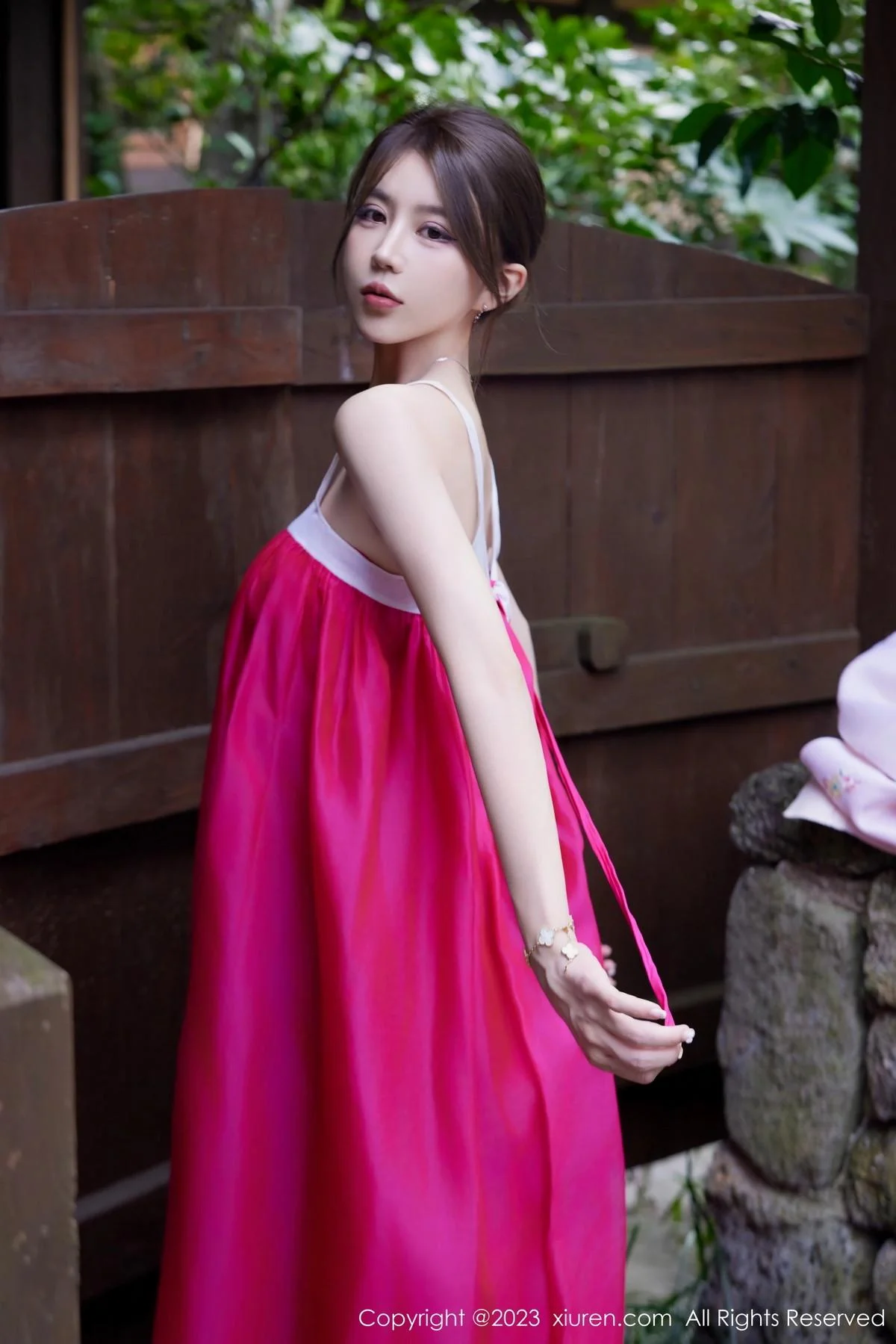 tina_甜仔性感红色大长今服饰半脱秀凹凸身材惹火绝美写真 第 30 张