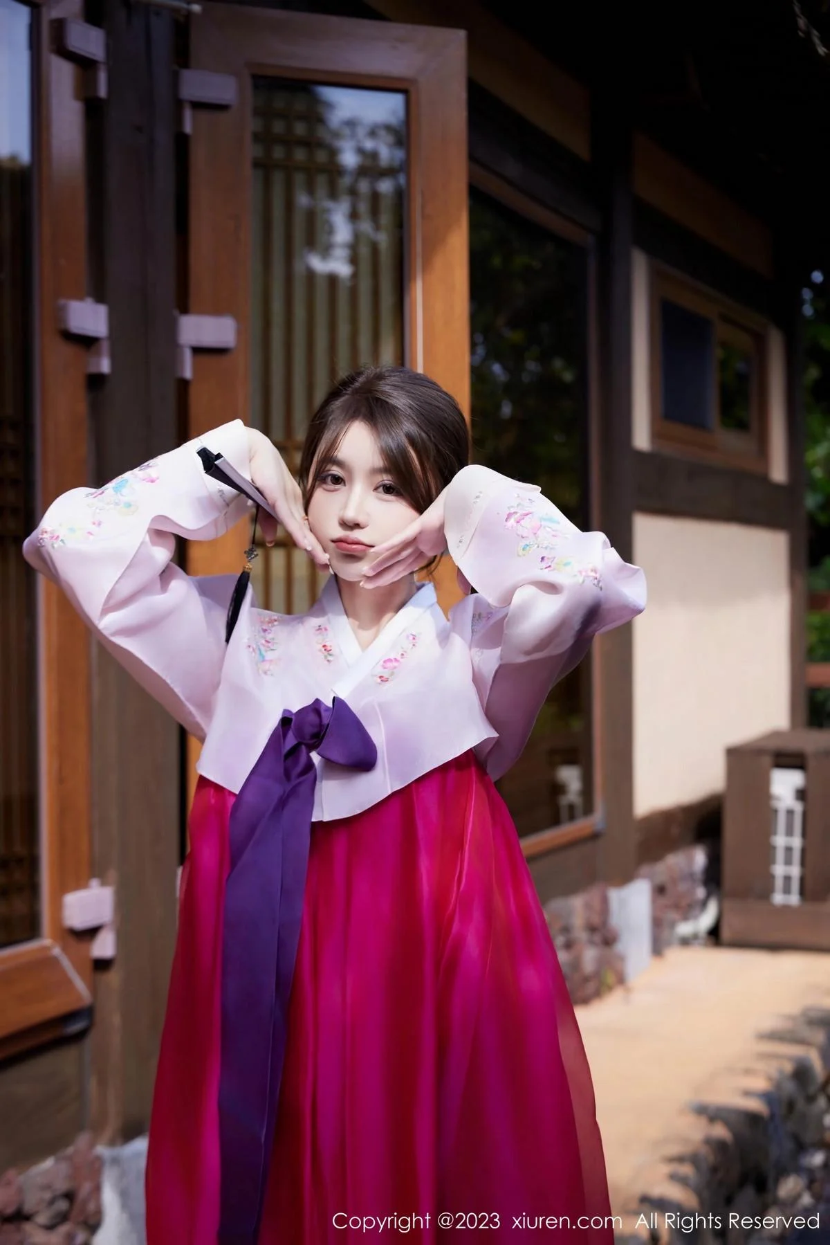 tina_甜仔性感红色大长今服饰半脱秀凹凸身材惹火绝美写真 第 5 张