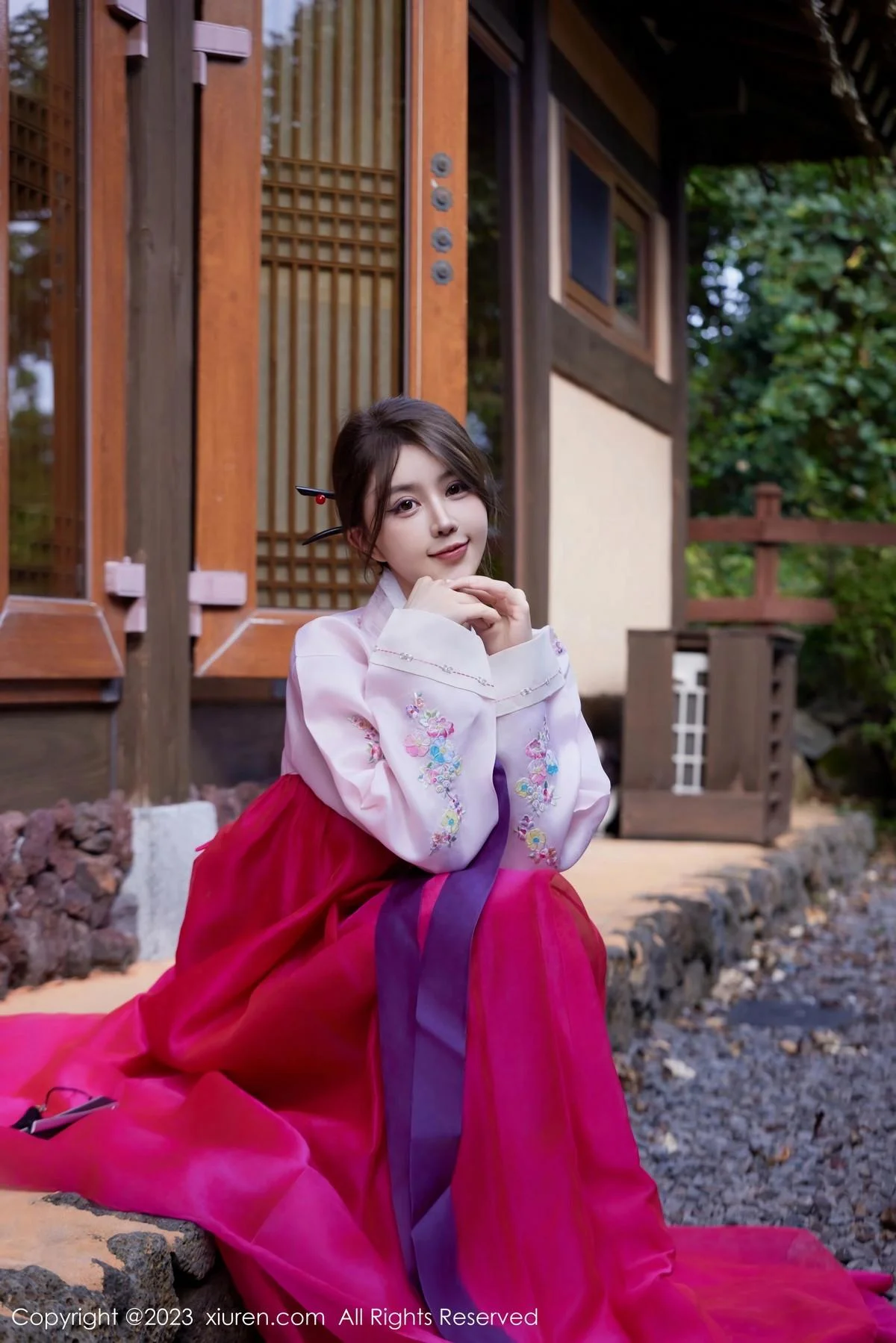 tina_甜仔性感红色大长今服饰半脱秀凹凸身材惹火绝美写真 第 8 张
