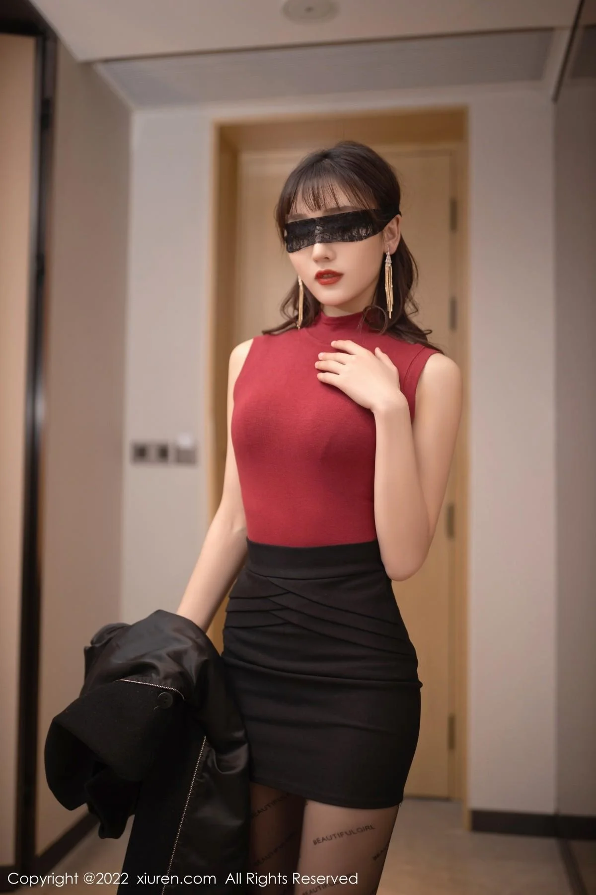 陆萱萱角色扮演半脱露蕾丝内衣超薄无内黑丝极致绝美写真 第 3 张