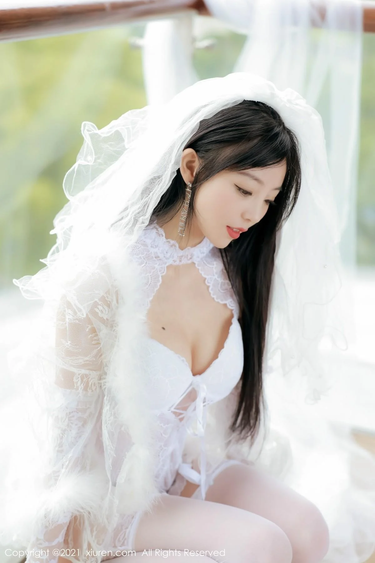 佘贝拉bella大理旅拍私房性感纯白婚纱配蕾丝吊袜绝美写真 第 29 张