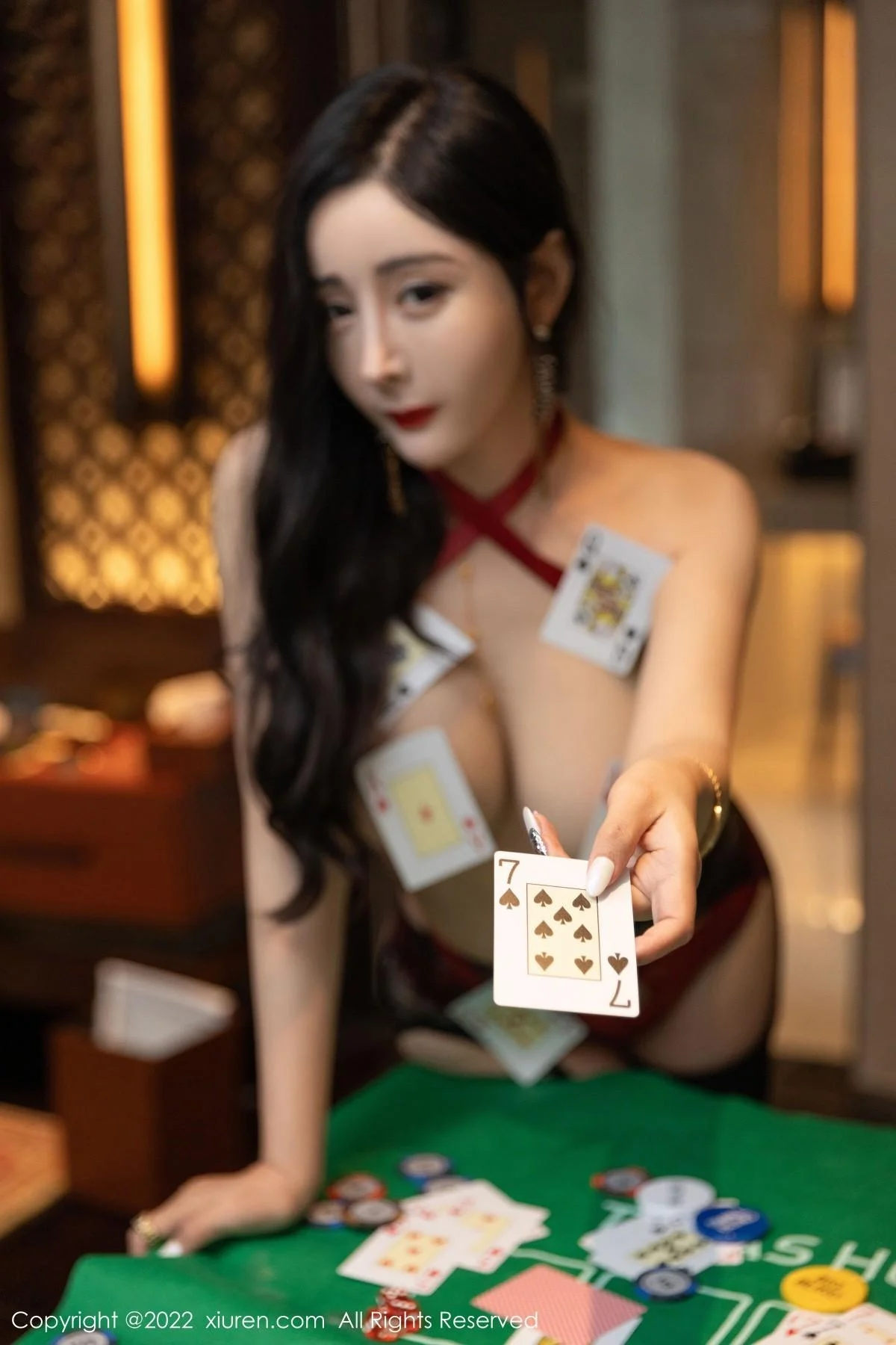 允爾三亚旅拍赌场情景主题半脱低胸裙露丰乳肥臀绝美写真 第 49 张