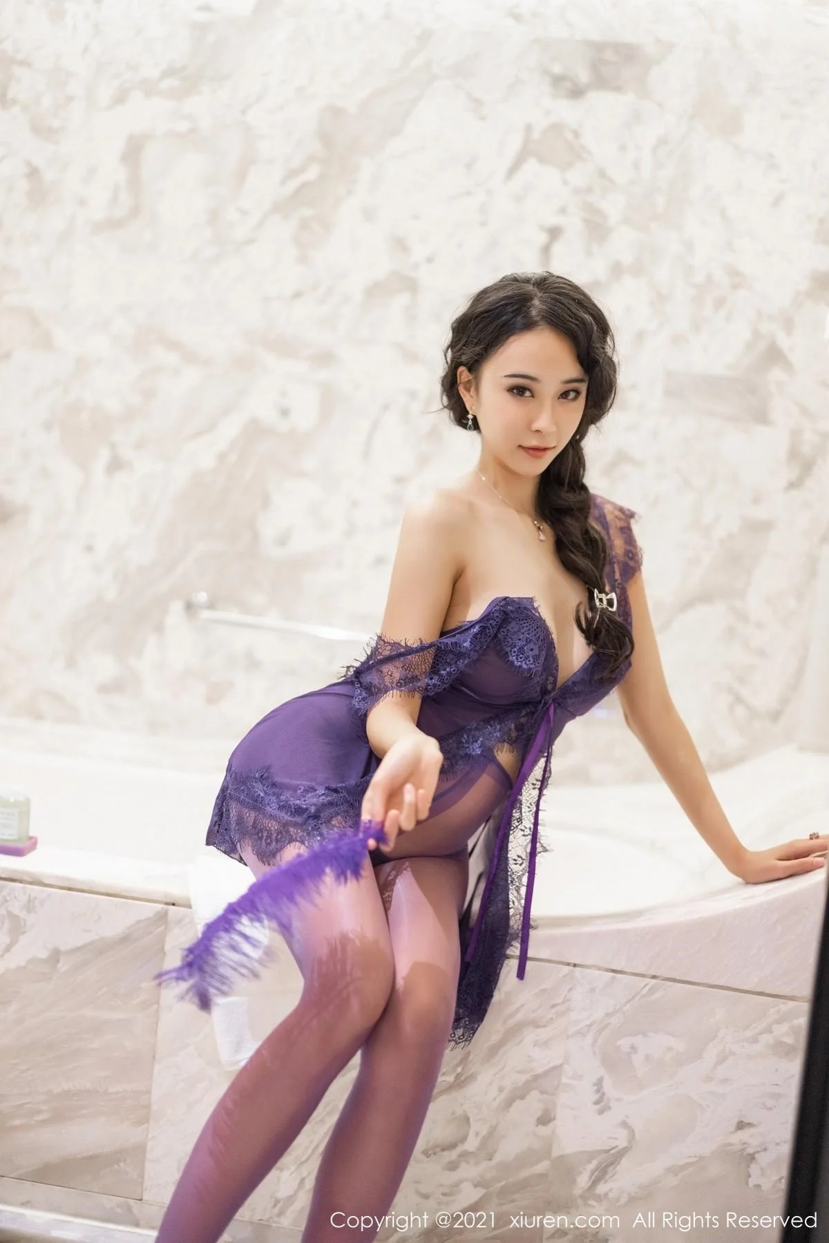 蓝夏Akasha私房紫色情趣内衣露豪乳血滴子遮点绝美写真 第 9 张