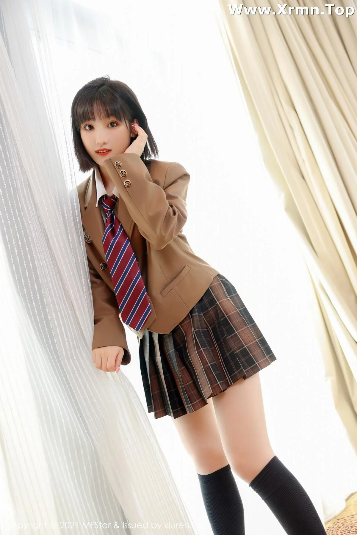 甜筒晓彤居家女友主题粉色内衣配肉丝裤袜甜美可人写真 第 14 张