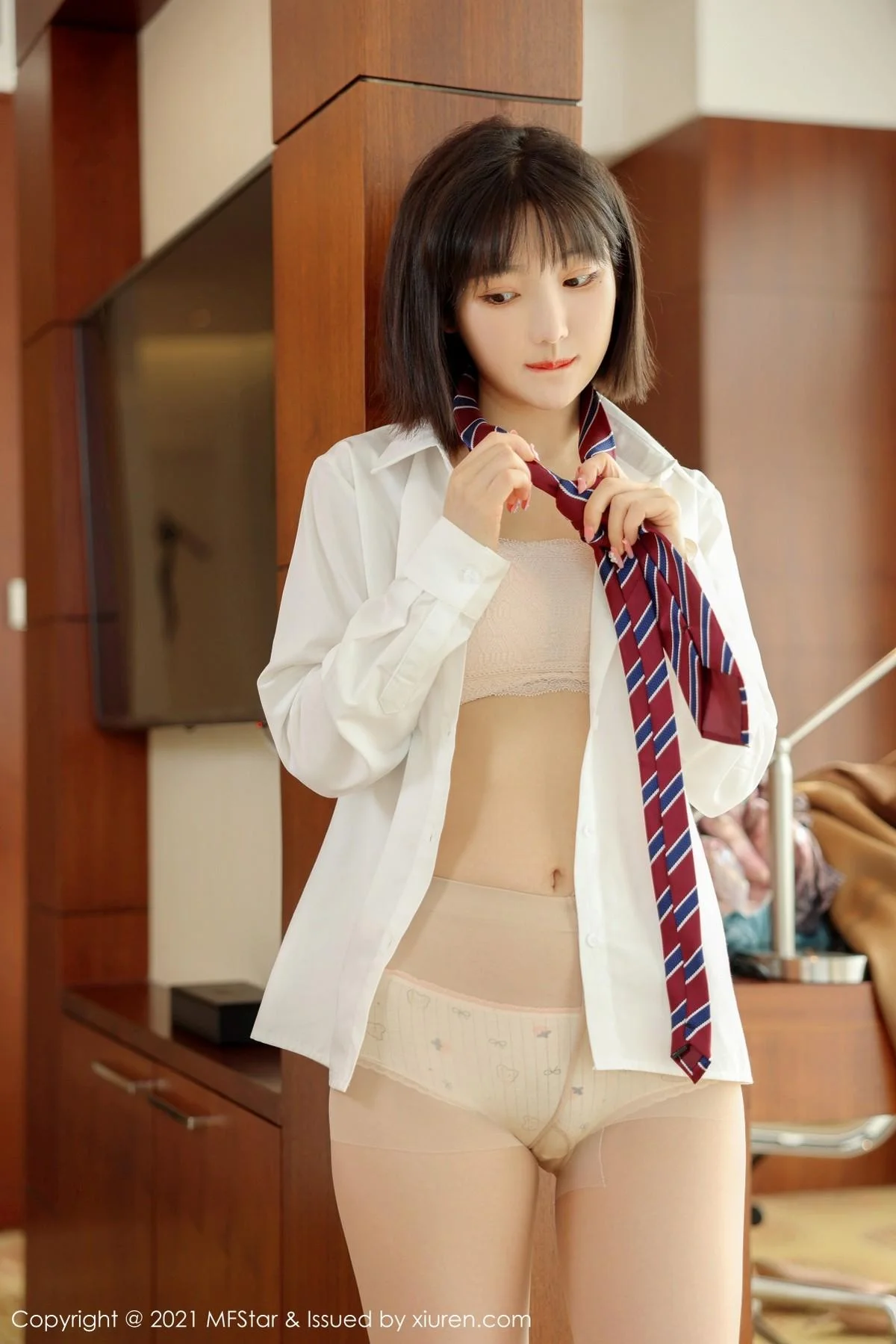 甜筒晓彤居家女友主题粉色内衣配肉丝裤袜甜美可人写真 第 67 张