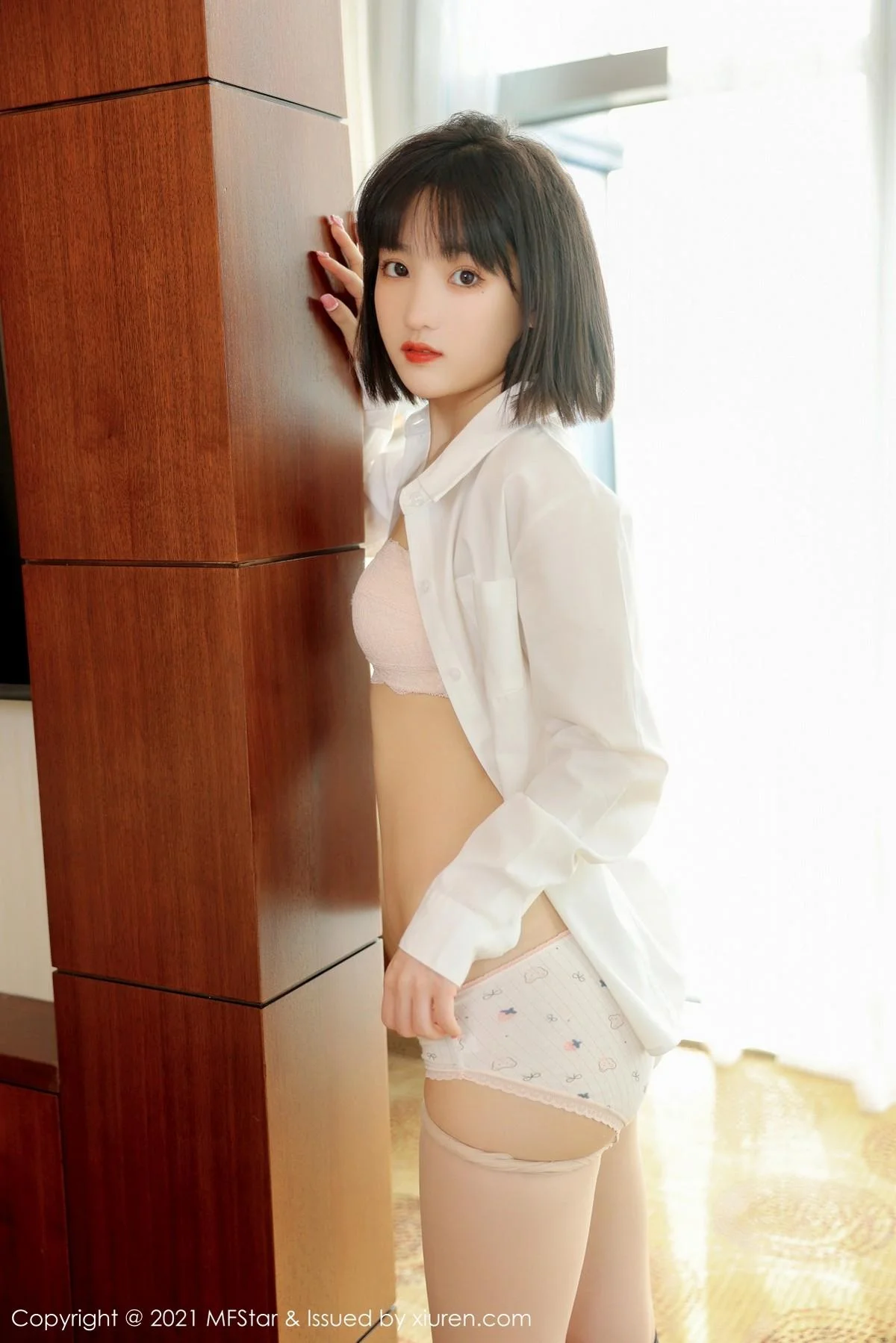 甜筒晓彤居家女友主题粉色内衣配肉丝裤袜甜美可人写真 第 78 张