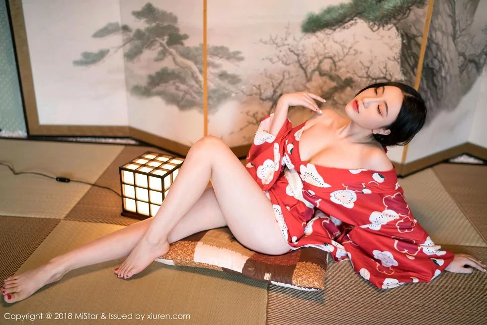 谢芷馨Sindy北海道旅拍娇艳红色和服半露豪乳绝美写真 第 24 张