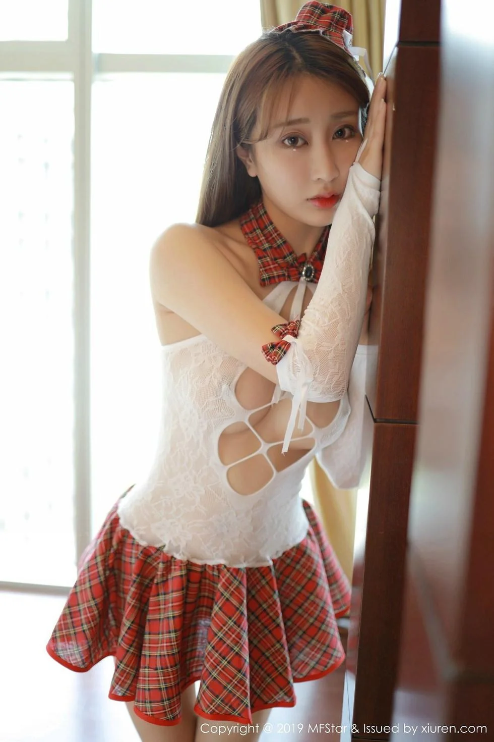 Betty林子欣性感学生制服缕空内衣秀火辣身材绝美写真 第 73 张