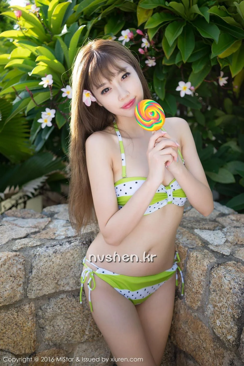 Sugar小甜心CC苏梅岛旅拍性感比基尼糖果美少女写真 第 1 张