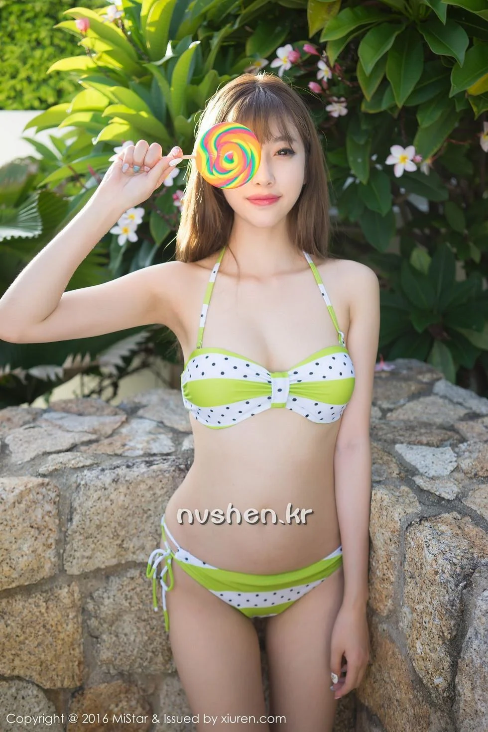 Sugar小甜心CC苏梅岛旅拍性感比基尼糖果美少女写真 第 4 张
