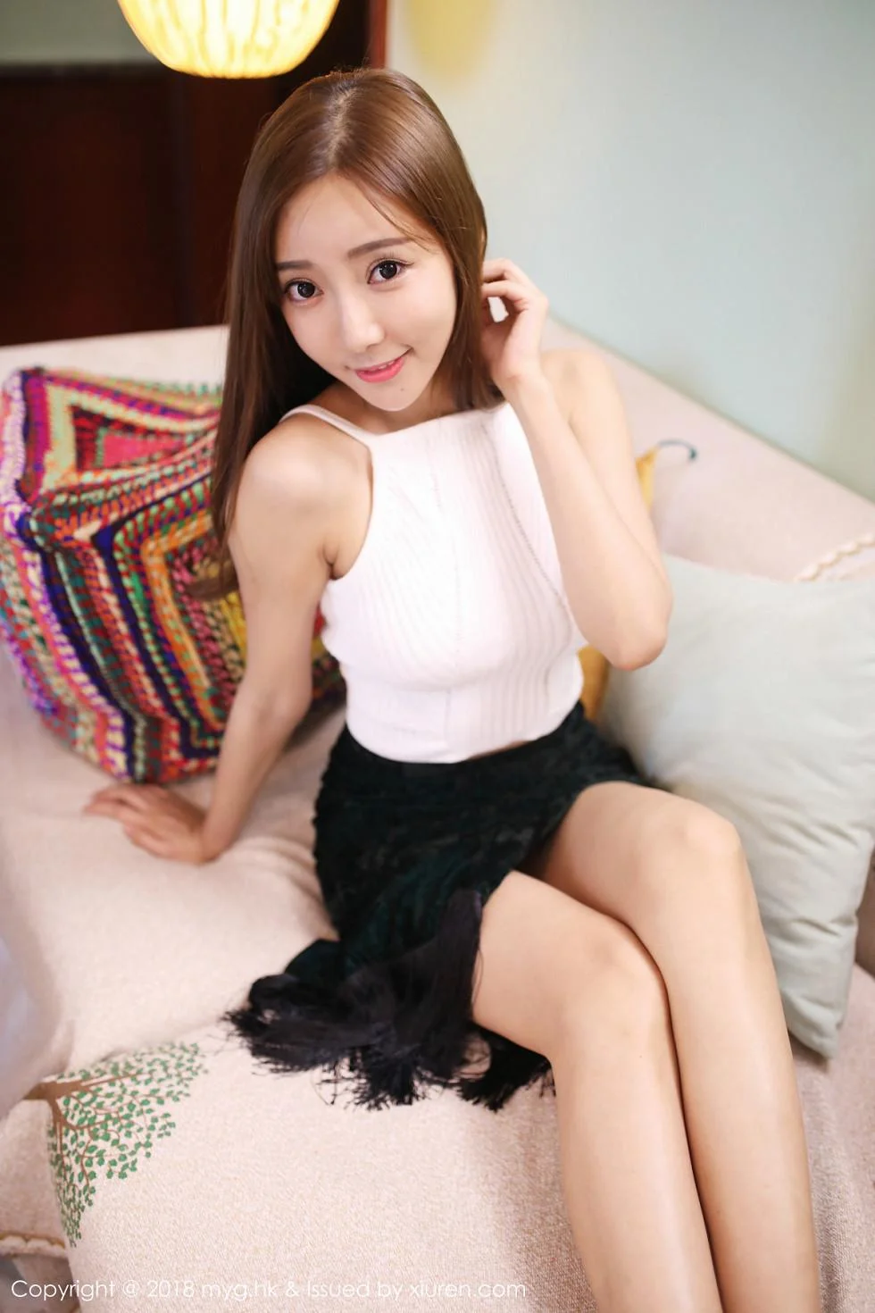 王馨瑶yanni居家黑色吊带衣半露豪乳性感迷人写真 第 53 张