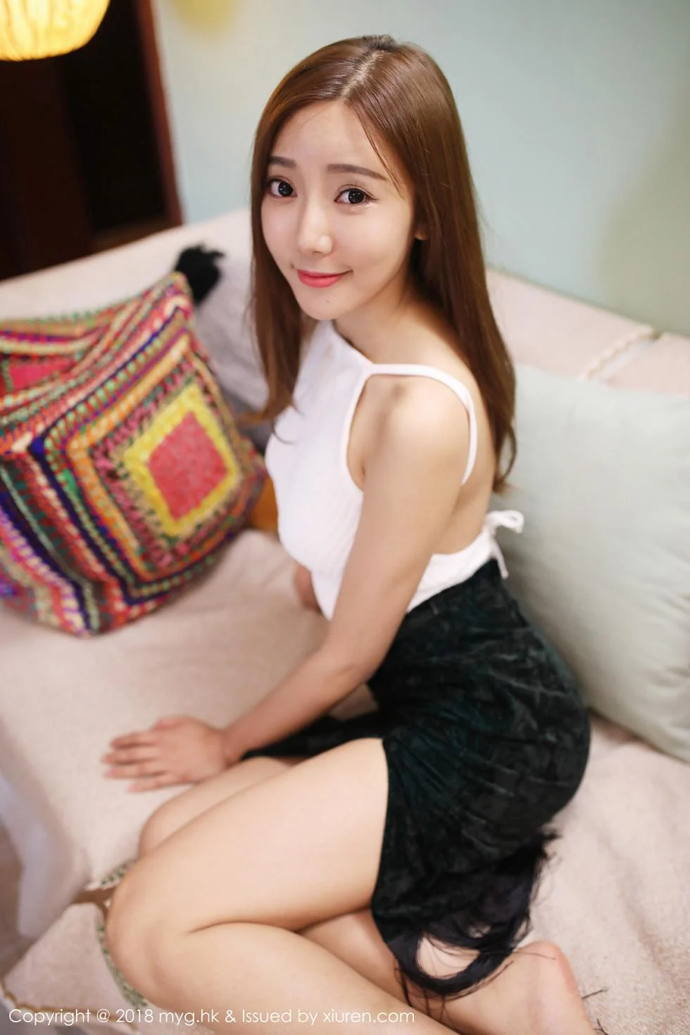 王馨瑶yanni居家黑色吊带衣半露豪乳性感迷人写真 第 55 张
