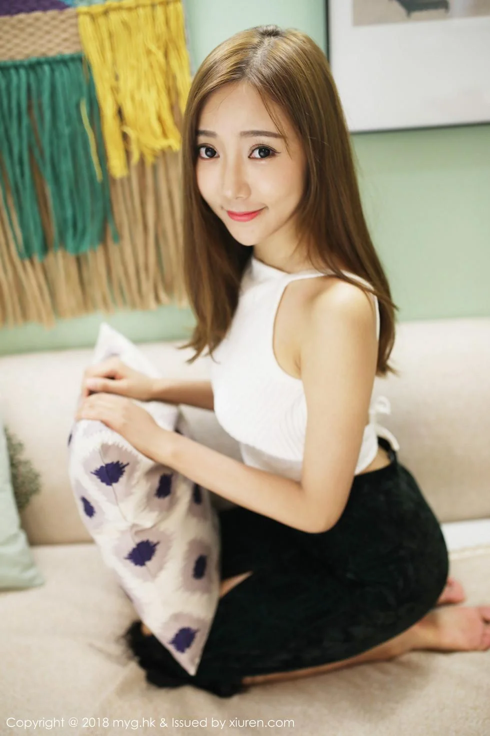 王馨瑶yanni居家黑色吊带衣半露豪乳性感迷人写真 第 64 张