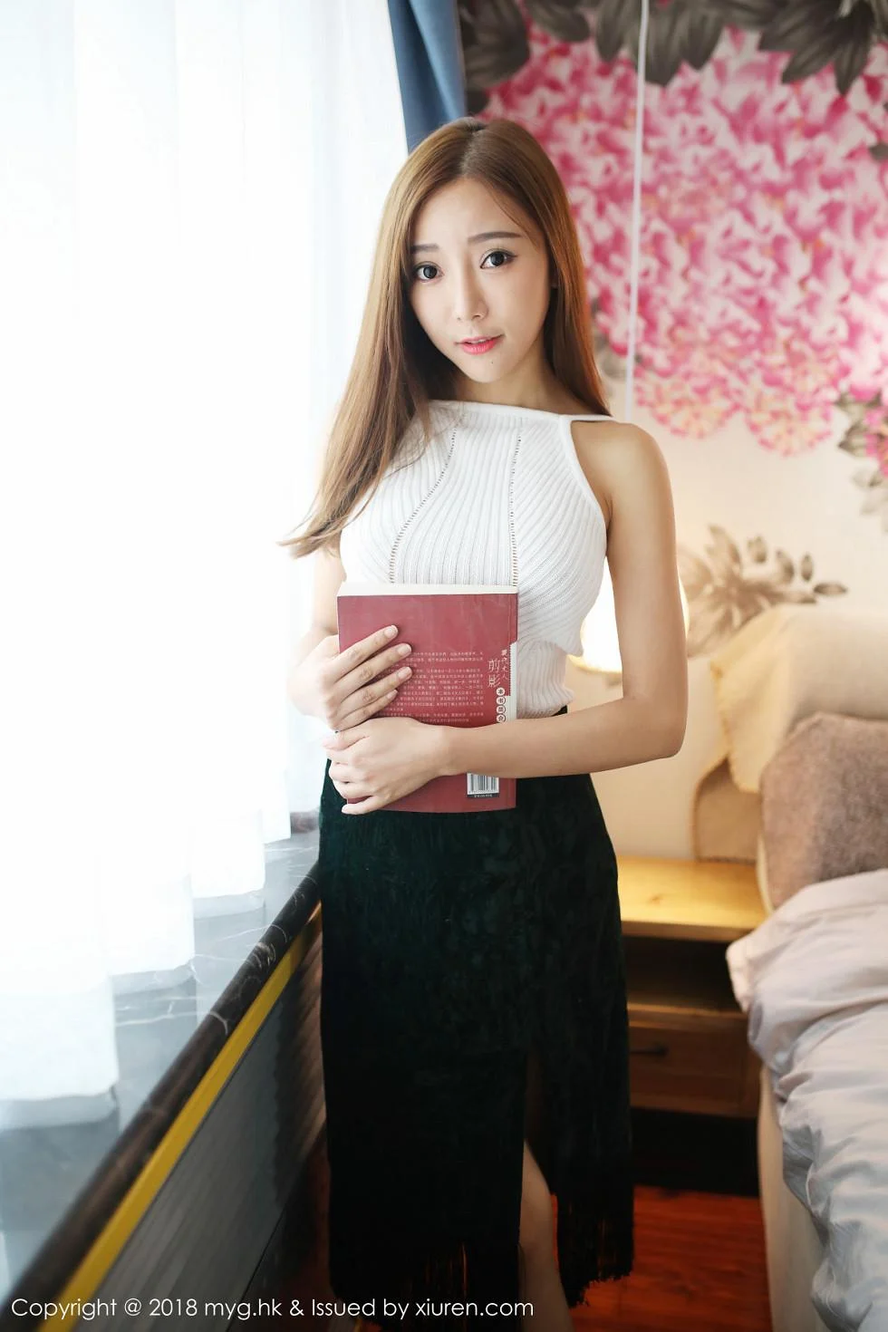 王馨瑶yanni居家黑色吊带衣半露豪乳性感迷人写真 第 76 张