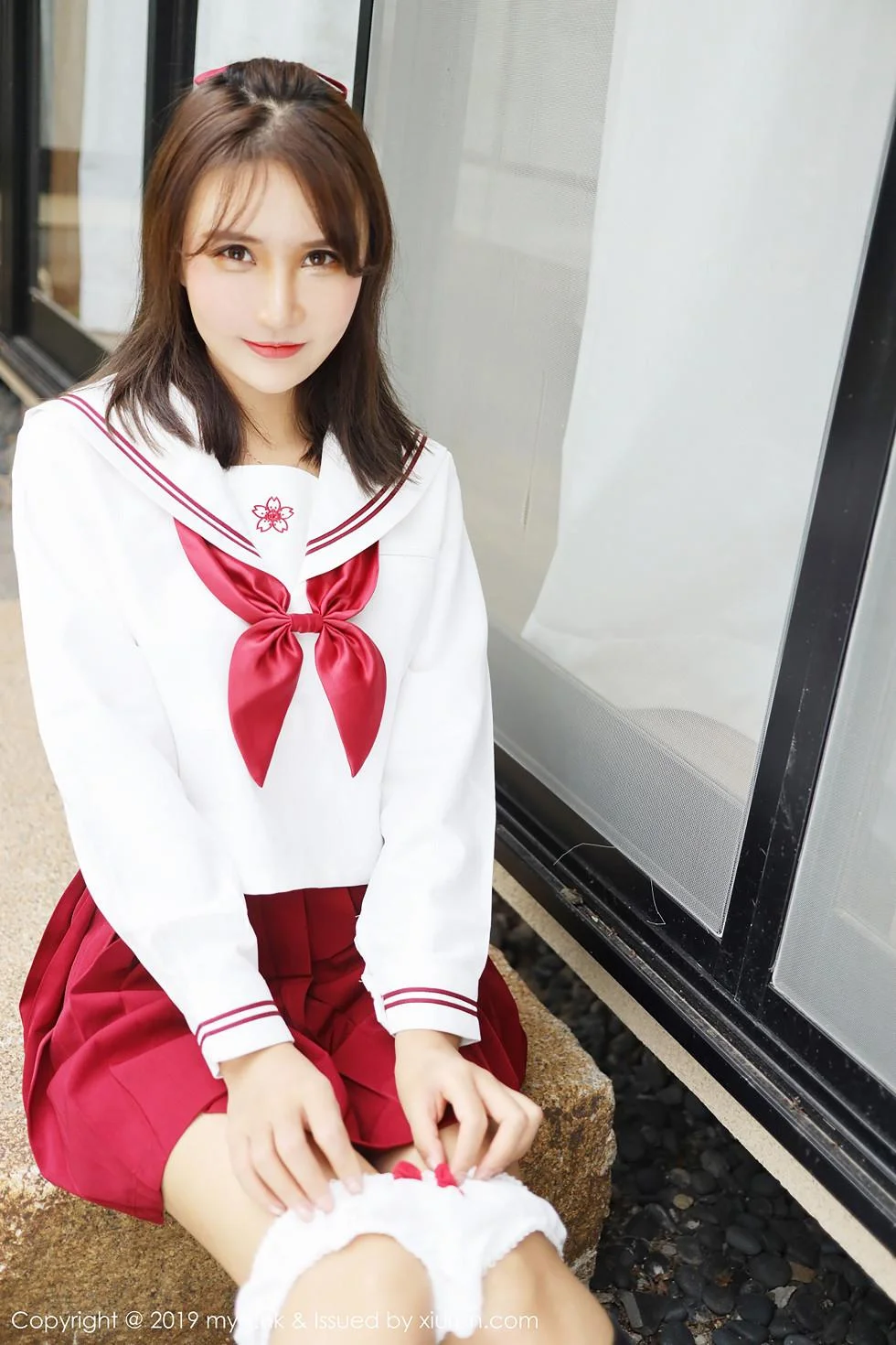 SOLO-尹菲日本旅拍户外红色学生制服清爽迷人写真 第 38 张