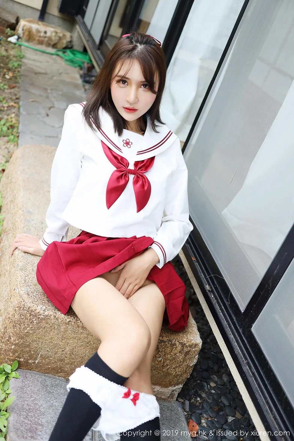 SOLO-尹菲日本旅拍户外红色学生制服清爽迷人写真 第 43 张