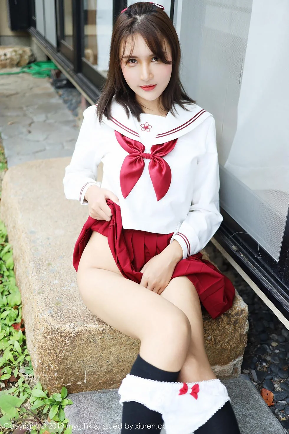 SOLO-尹菲日本旅拍户外红色学生制服清爽迷人写真 第 45 张