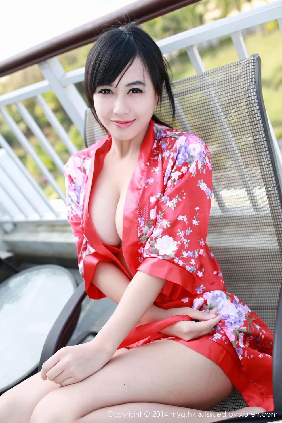 黄可christine红色情趣睡裙真空秀豪乳性感写真 第 1 张