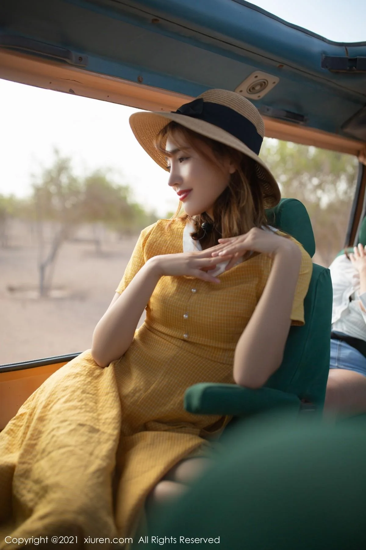 陆萱萱多场景多套服装性感内衣系列秀完美身材绝美写真 第 4 张
