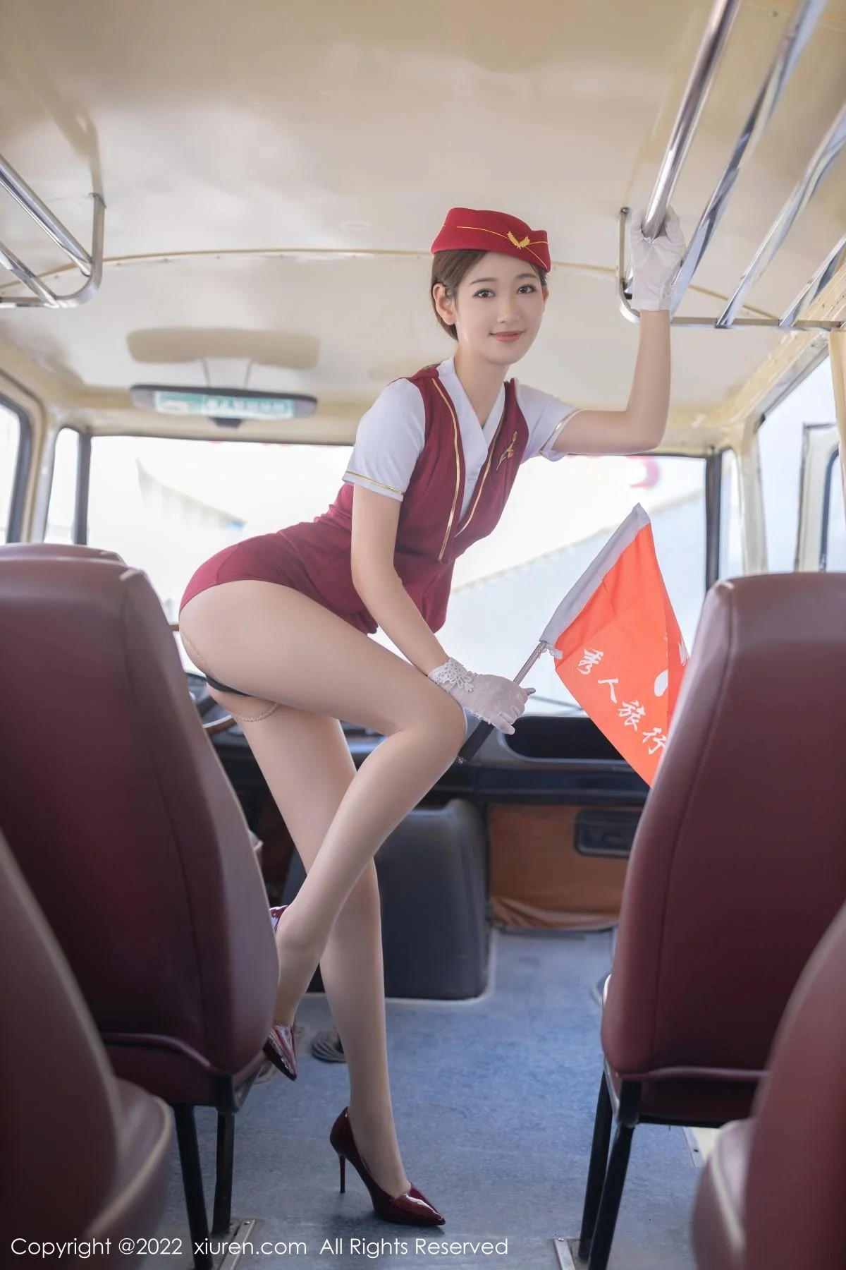 唐安琪角色扮演车内半脱露性感内衣开档肉丝撩人绝美写真 第 2 张