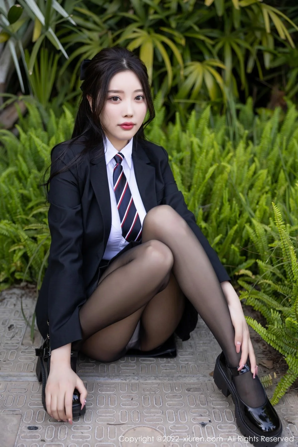 杨晨晨Yome脱学妹制服露性感内衣黑丝裤袜完美绝美写真 第 16 张
