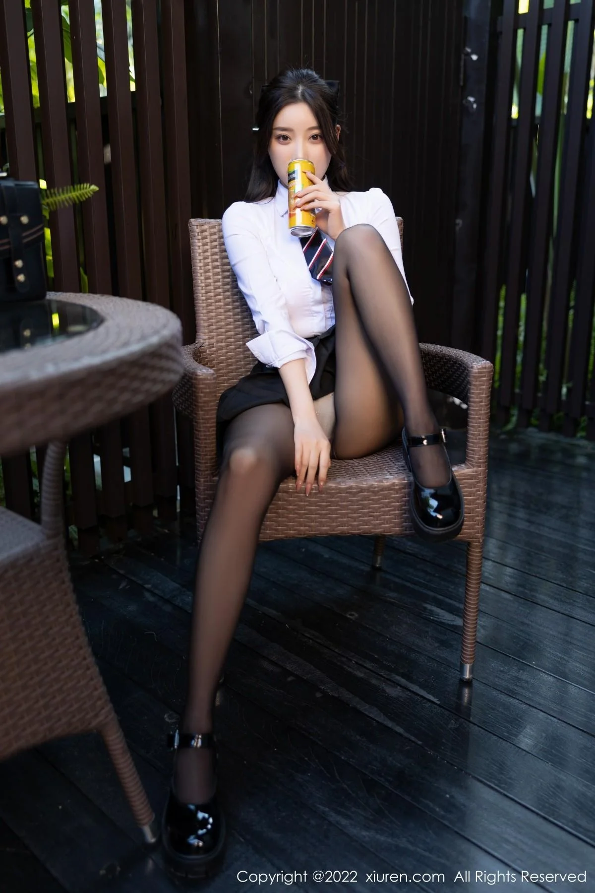杨晨晨Yome脱学妹制服露性感内衣黑丝裤袜完美绝美写真 第 21 张