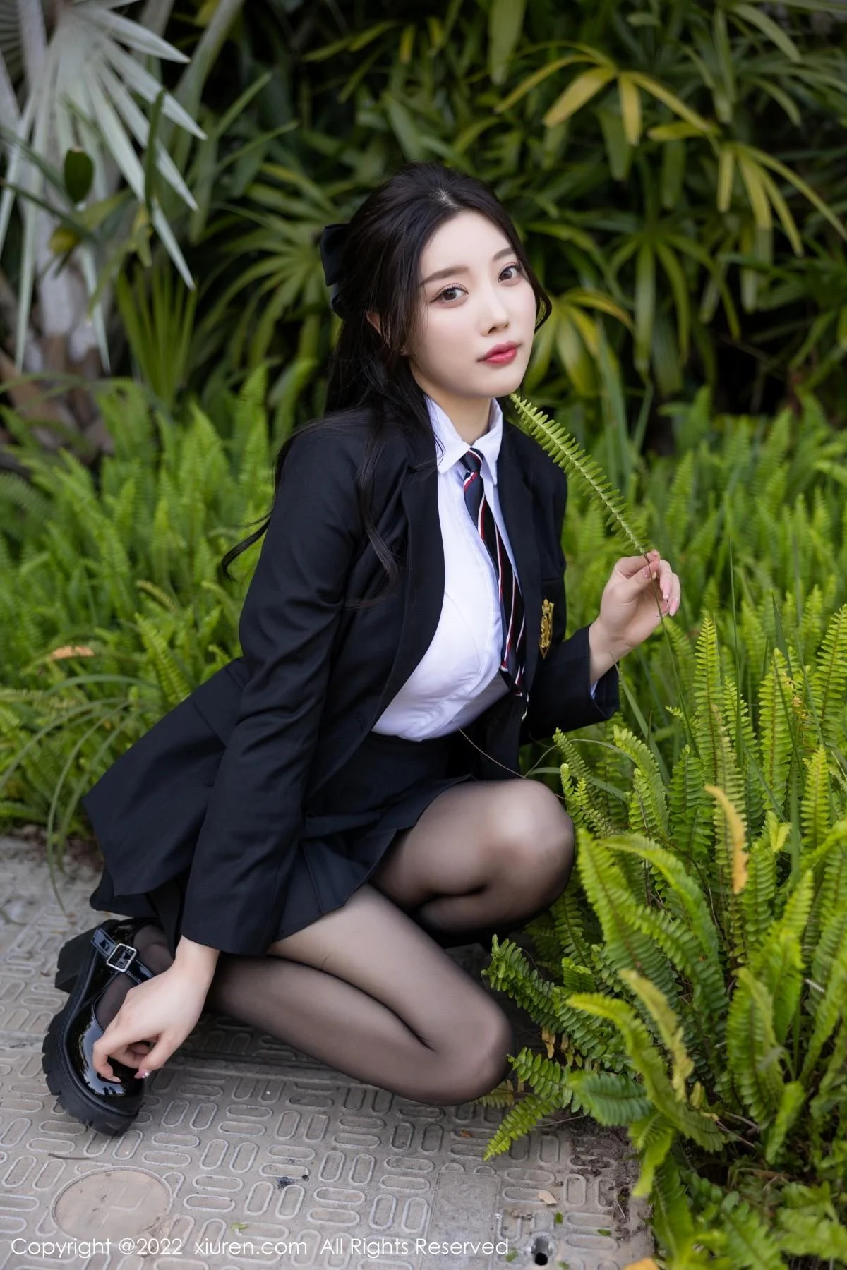 杨晨晨Yome脱学妹制服露性感内衣黑丝裤袜完美绝美写真 第 24 张
