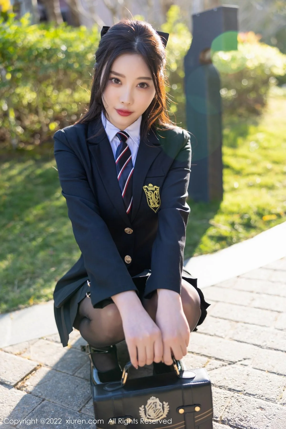 杨晨晨Yome脱学妹制服露性感内衣黑丝裤袜完美绝美写真 第 9 张