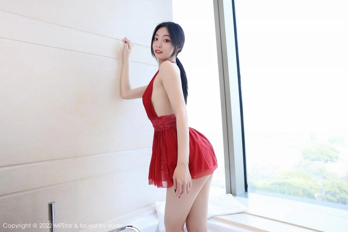 韩好甜性感红色露肩连衣裙秀曼妙身材迷人绝美写真 第 37 张