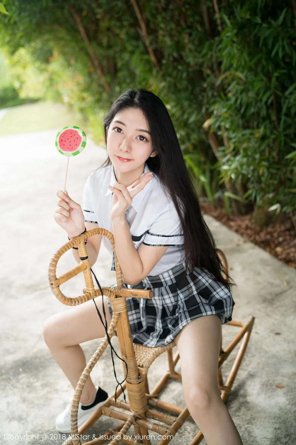 小热巴甲米旅拍沙滩上开胸毛衣+黑色蕾丝睡裙绝美写真 第 55 张