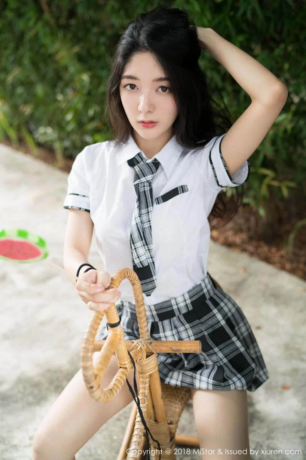 小热巴甲米旅拍沙滩上开胸毛衣+黑色蕾丝睡裙绝美写真 第 62 张
