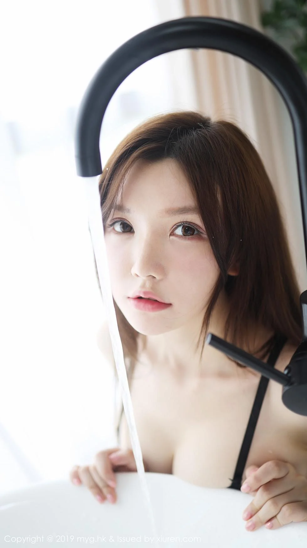 糯美子Mini私房镂空蕾丝内衣秀丰乳肥臀完美绝美写真 第 175 张