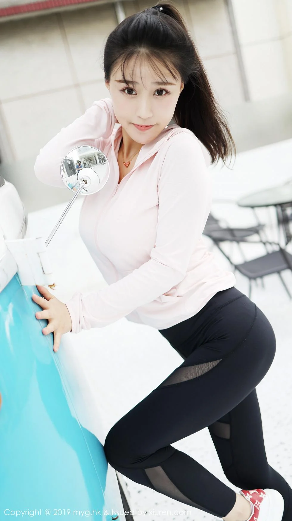 Flower朱可儿户外运动装半脱秀蕾丝内裤惹火绝美写真 第 12 张