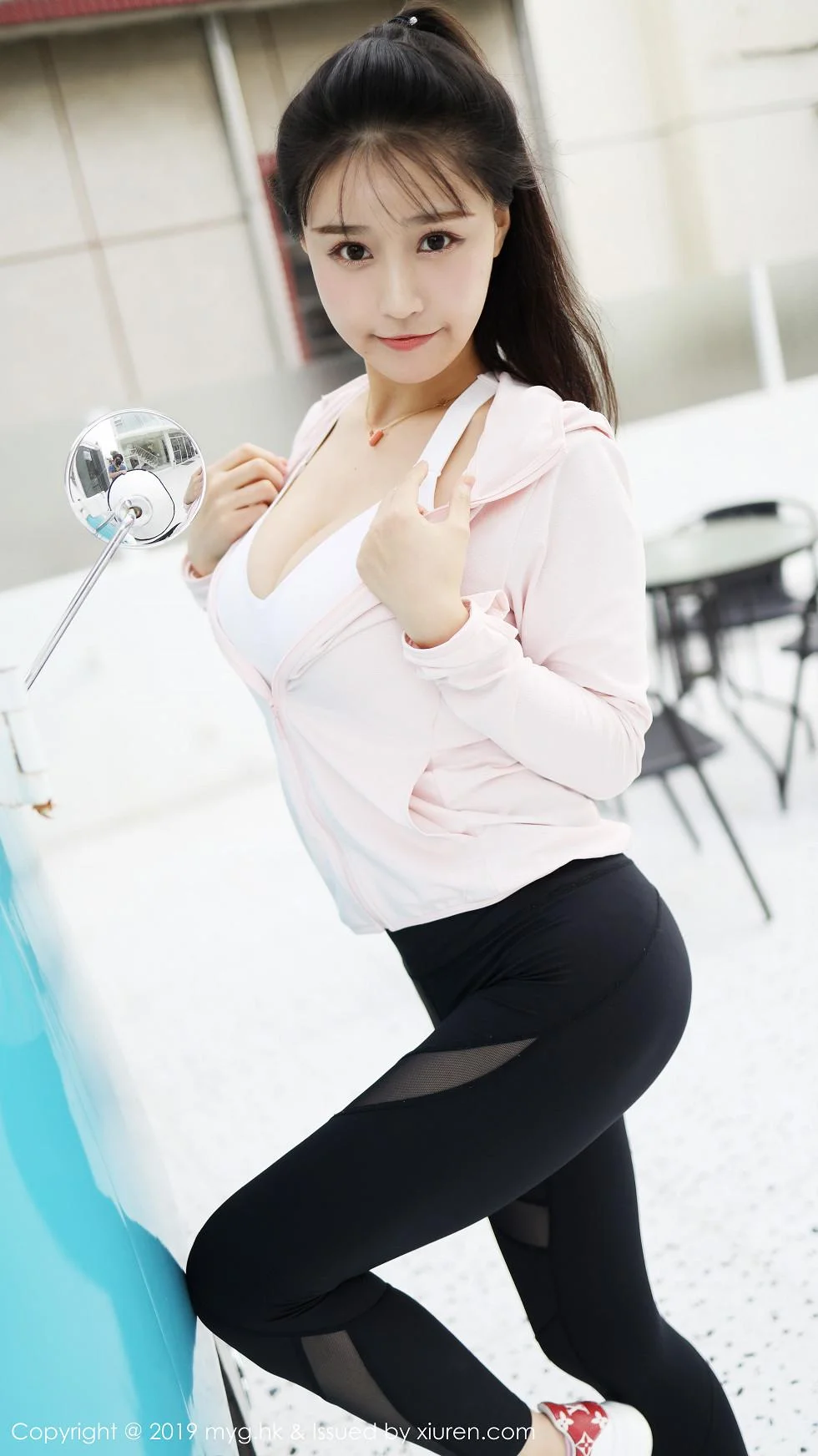 Flower朱可儿户外运动装半脱秀蕾丝内裤惹火绝美写真 第 14 张