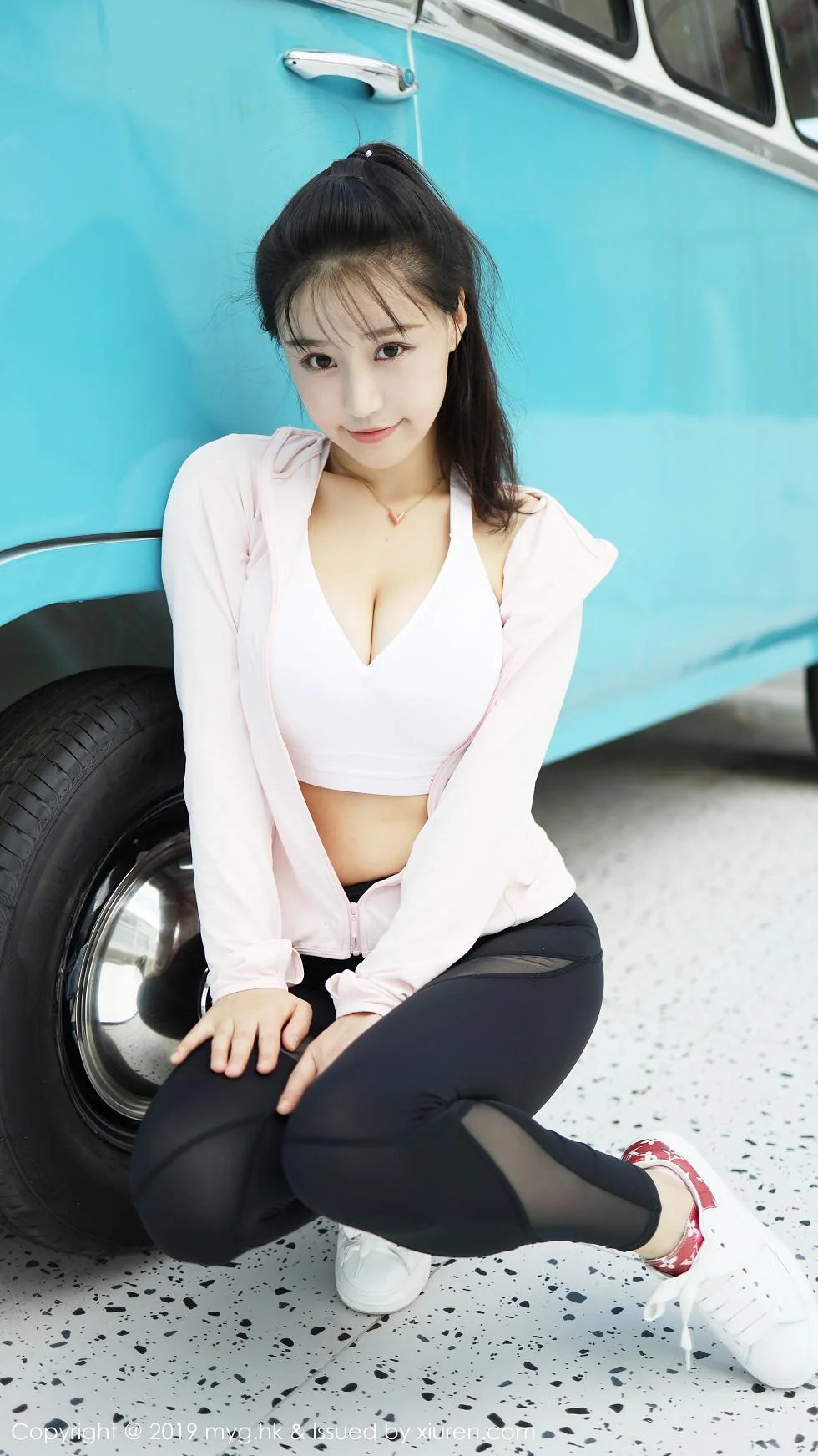 Flower朱可儿户外运动装半脱秀蕾丝内裤惹火绝美写真 第 48 张