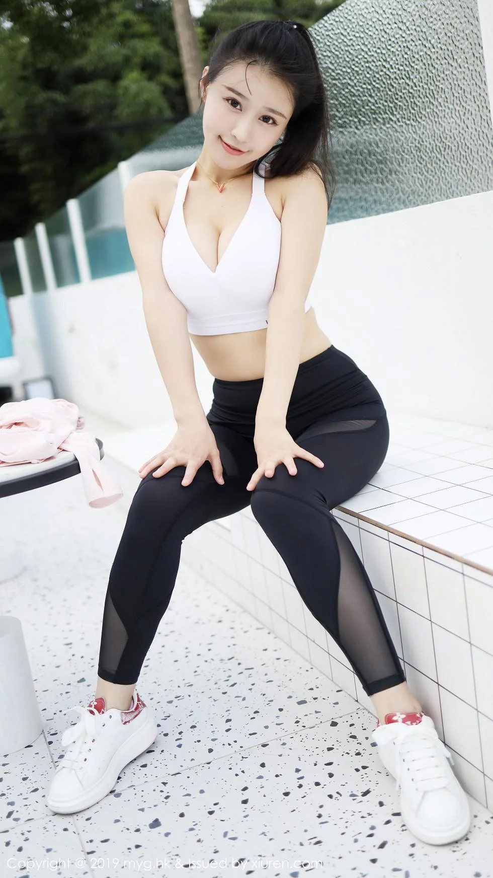 Flower朱可儿户外运动装半脱秀蕾丝内裤惹火绝美写真 第 83 张