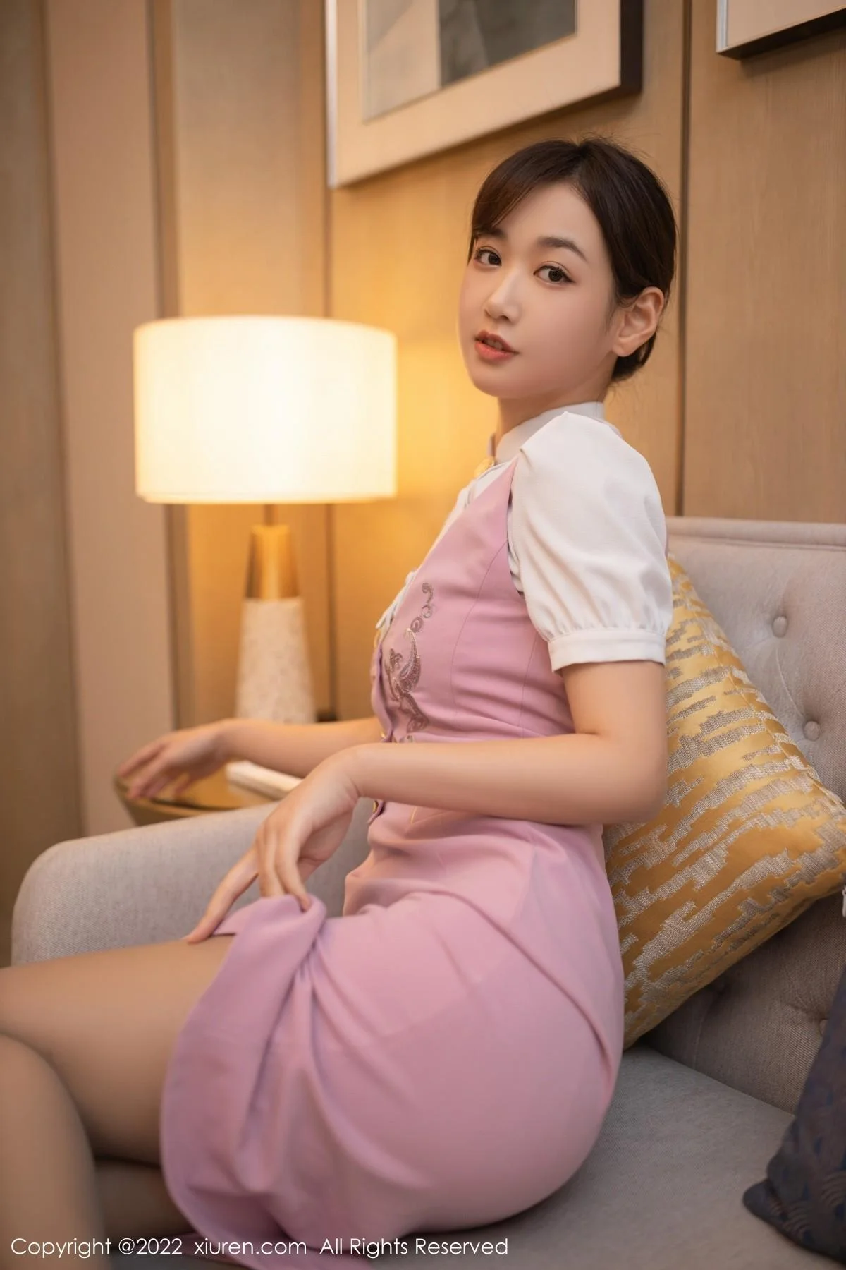 唐安琪珠三角旅拍空姐角色扮演淡粉色内衣配丝袜绝美写真 第 12 张