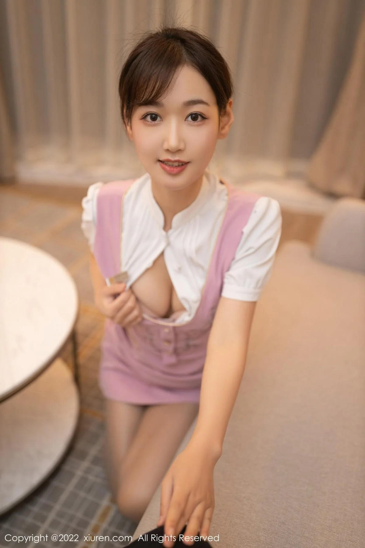 唐安琪珠三角旅拍空姐角色扮演淡粉色内衣配丝袜绝美写真 第 29 张