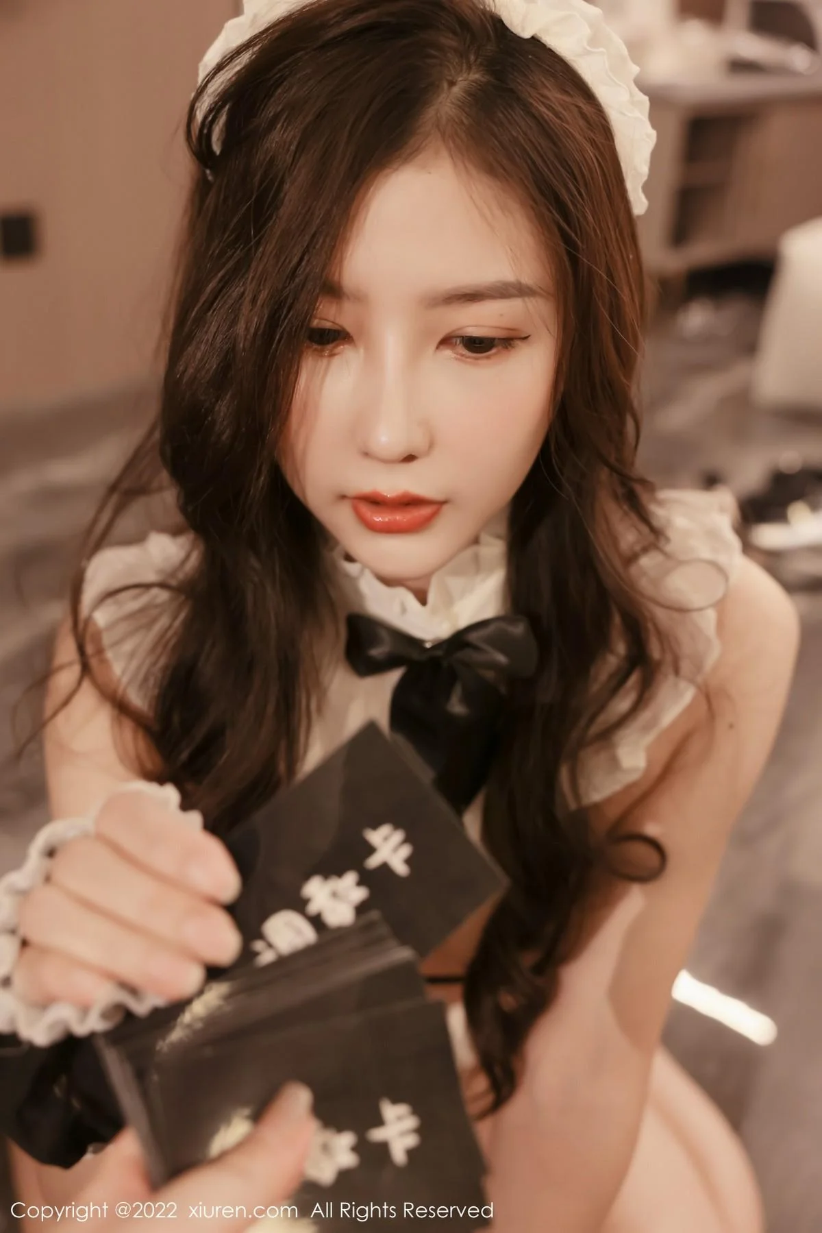 尹甜甜私房性感黑色女仆装情趣捆绑秀完美身材绝美写真 第 4 张
