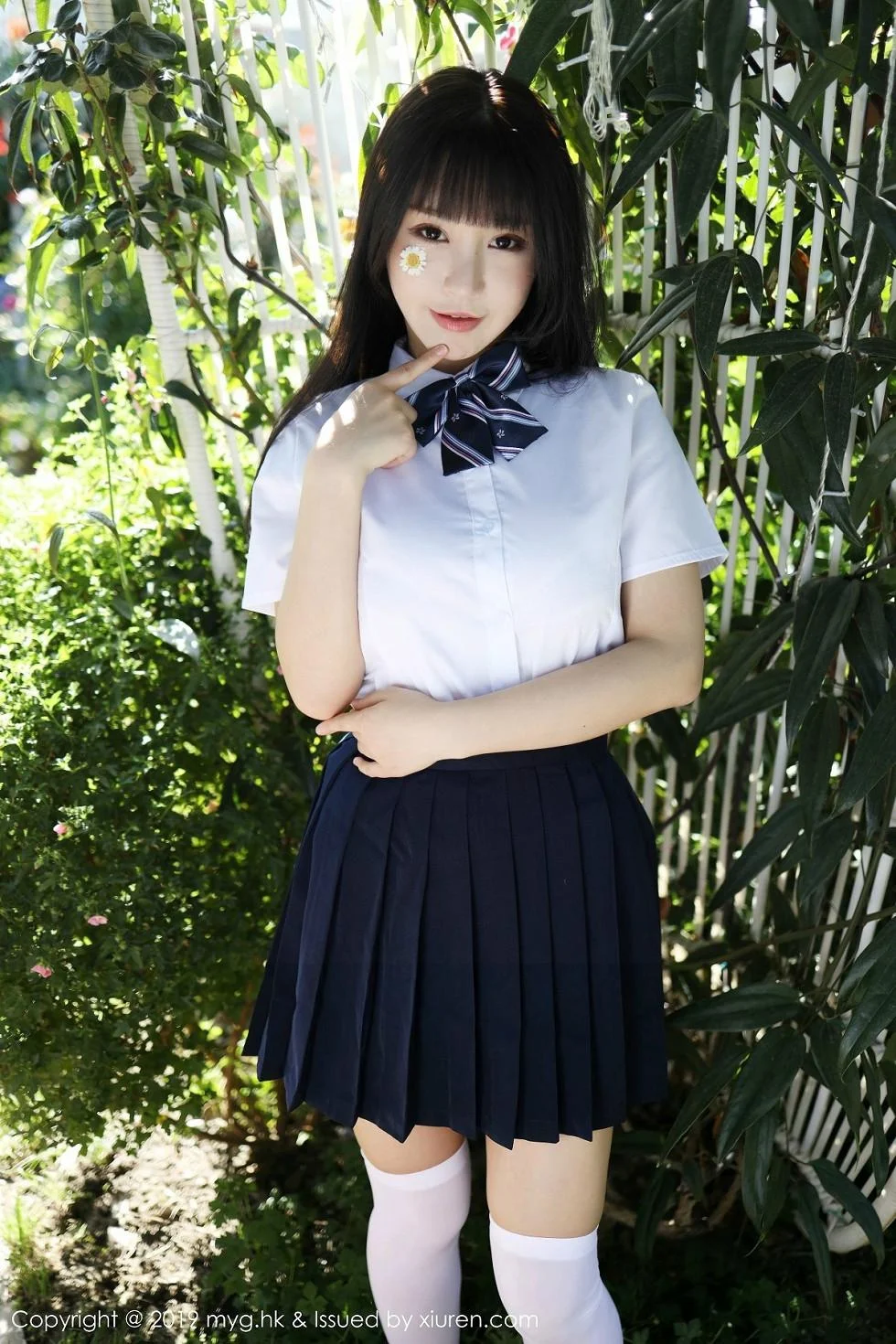 Flower朱可儿大理旅拍户外学生装大胆撩裙绝美写真 第 41 张