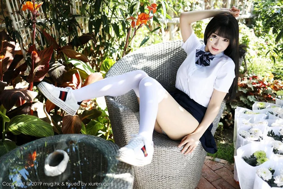 Flower朱可儿大理旅拍户外学生装大胆撩裙绝美写真 第 53 张