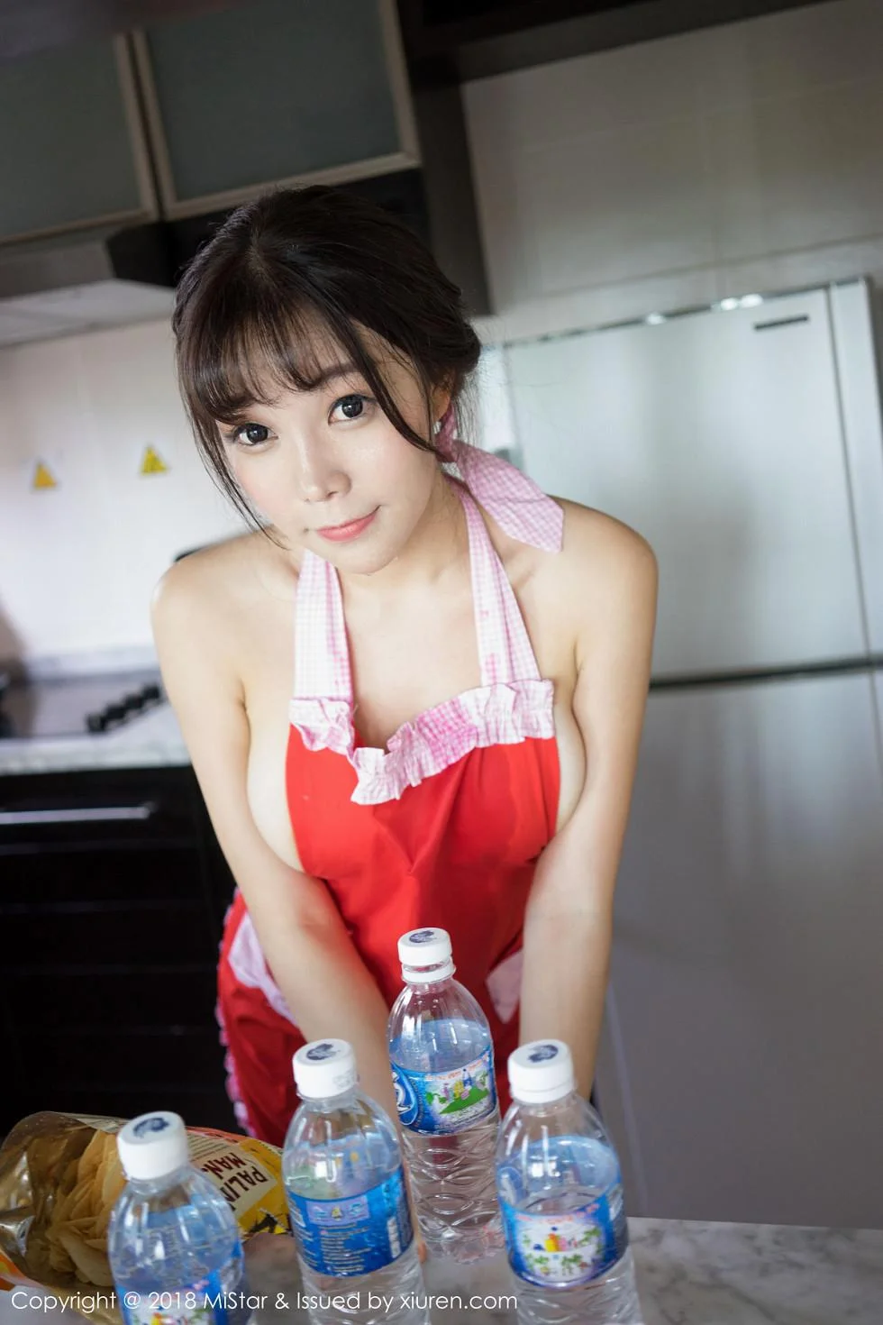 芝芝Booty沙巴旅拍私房女仆装露豪乳翘臀极致绝美写真 第 78 张