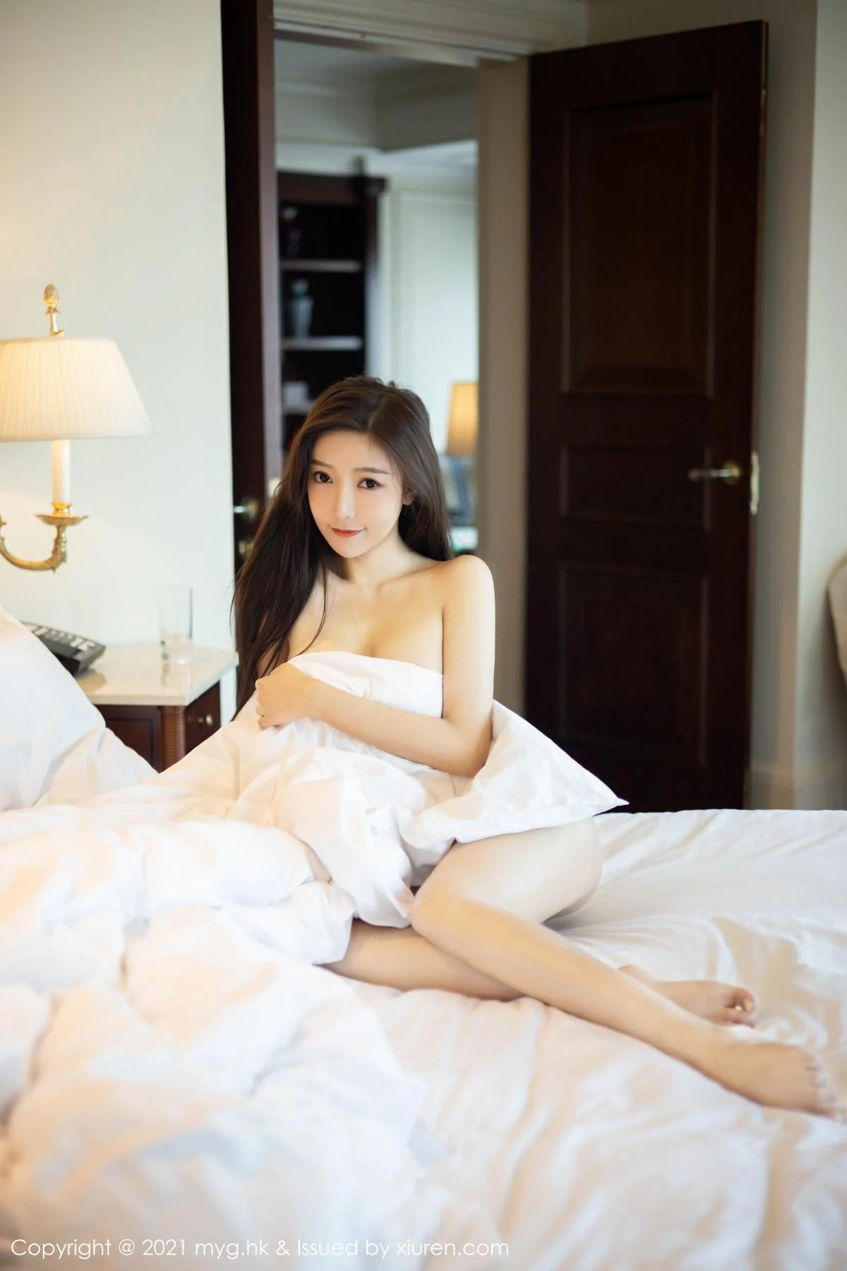 王馨瑶yanni私房脱华丽粉色吊裙露完美身材撩人绝美写真 第 73 张
