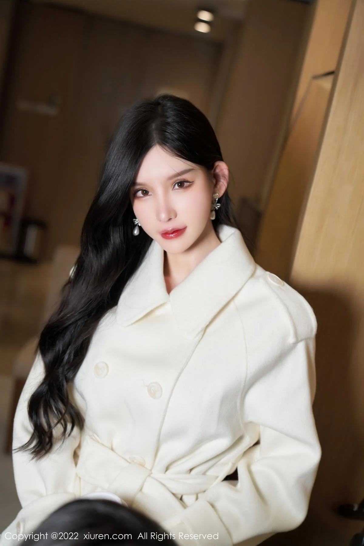 周于希Sally三亚旅拍性感黑色吊裙配黑丝吊袜撩人绝美写真 第 6 张