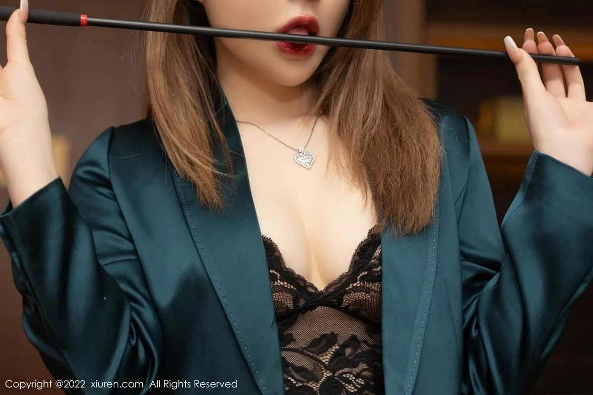 鱼子酱Fish角色扮演主题私房半脱露缕空蕾丝内衣绝美写真 第 52 张
