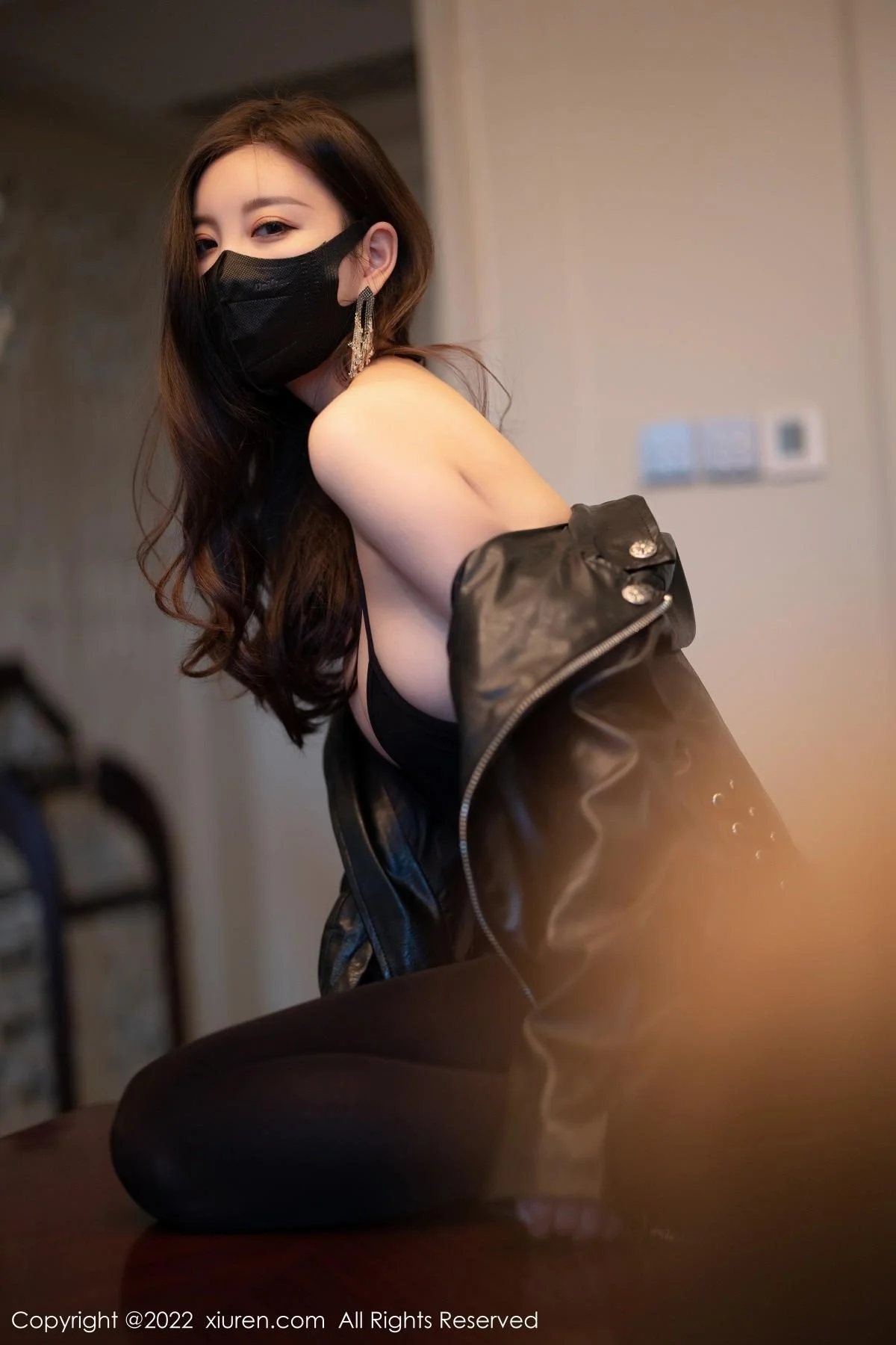 杨晨晨Yome私房脱黑色皮衣露性感内衣秀惹火身材绝美写真 第 23 张
