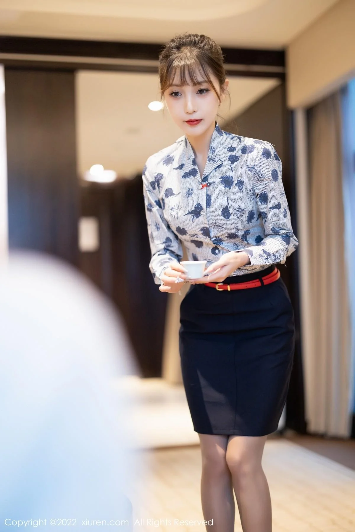 林星阑空姐制服半脱露性感黑色内衣配灰丝裤袜绝美写真 第 11 张