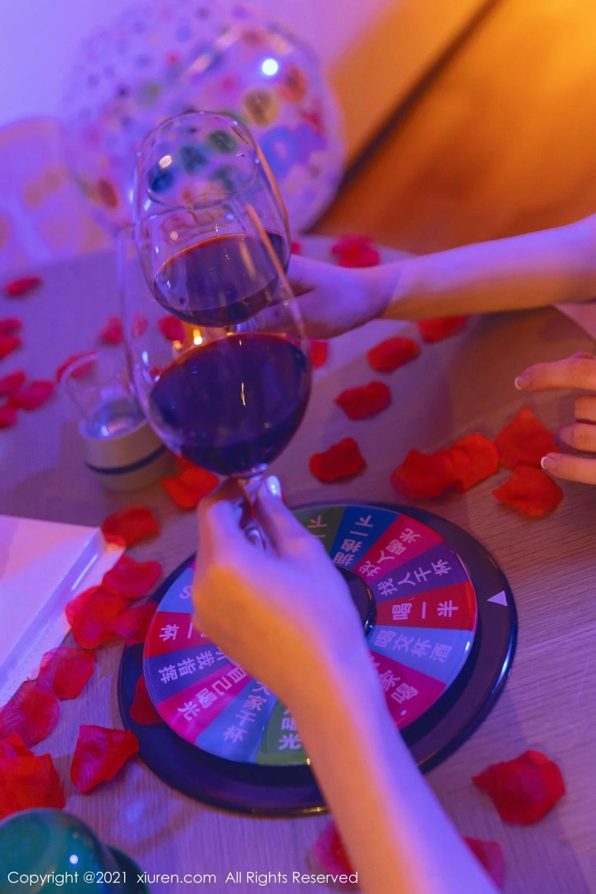 王雨纯＆朱可儿生日party主题私房暗色灯光下撩人绝美写真 第 14 张