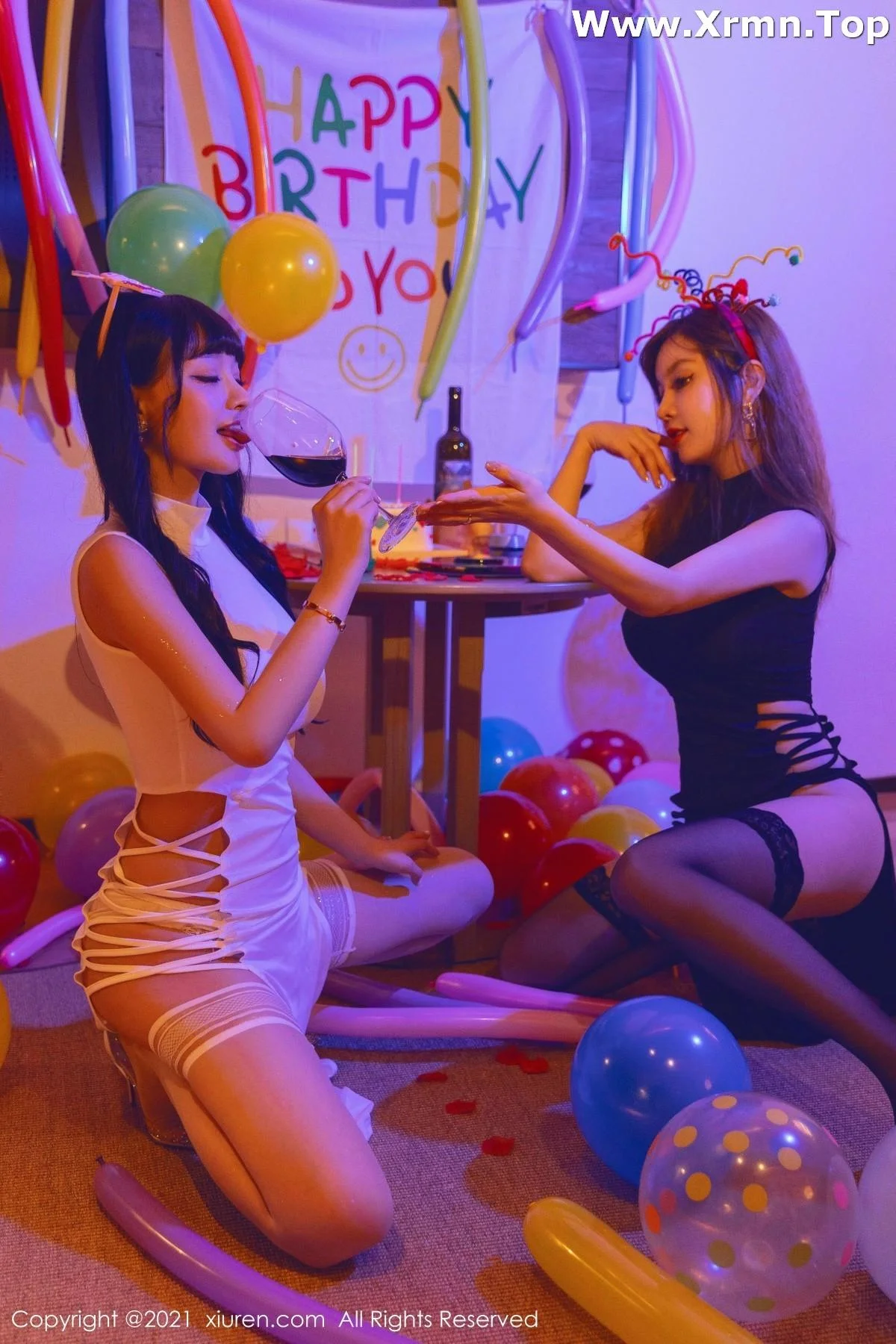 王雨纯＆朱可儿生日party主题私房暗色灯光下撩人绝美写真 第 22 张