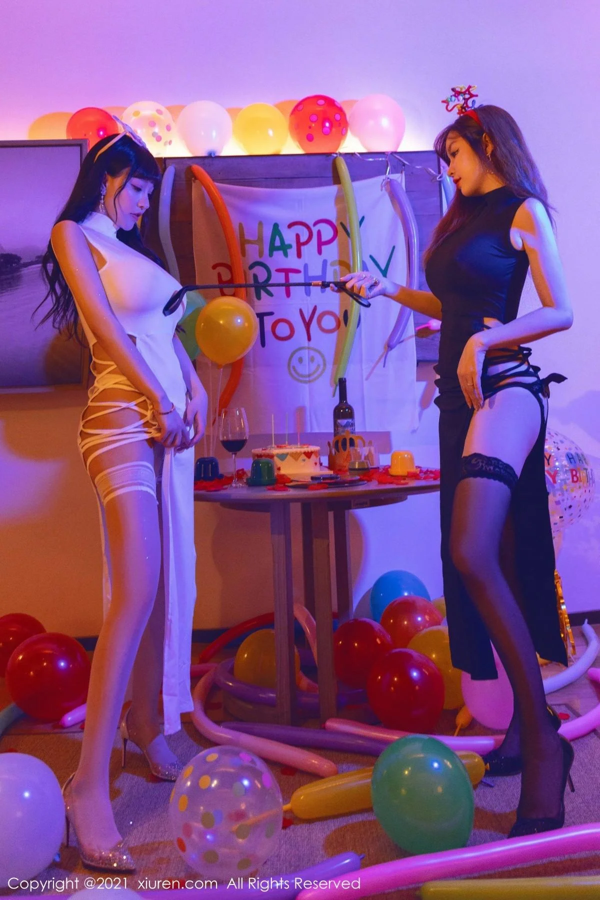 王雨纯＆朱可儿生日party主题私房暗色灯光下撩人绝美写真 第 36 张
